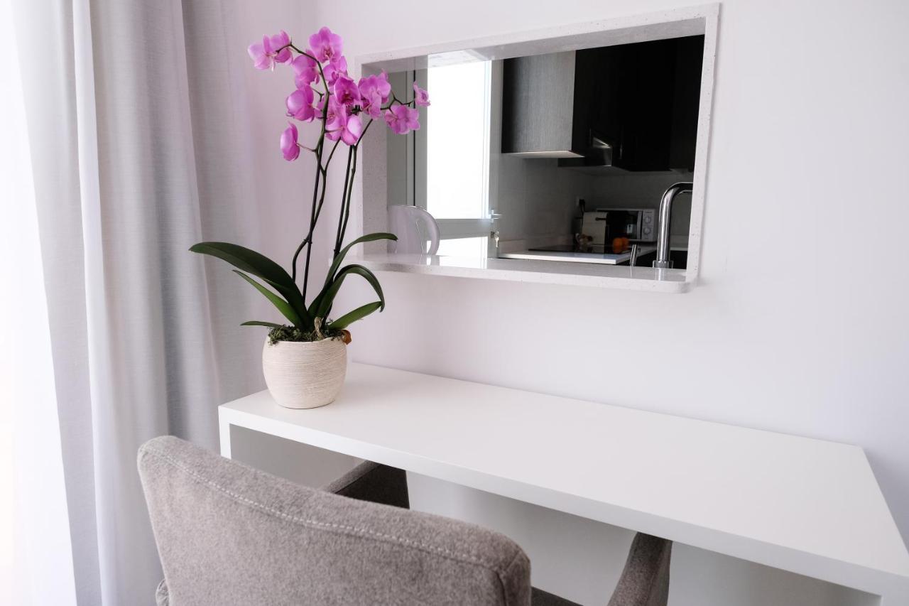 Sal Mar Suites Santa Eularia des Riu Zewnętrze zdjęcie