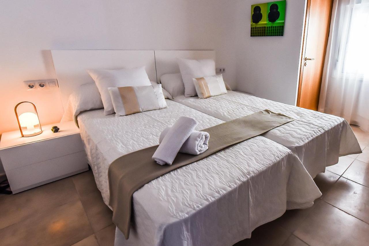 Sal Mar Suites Santa Eularia des Riu Zewnętrze zdjęcie