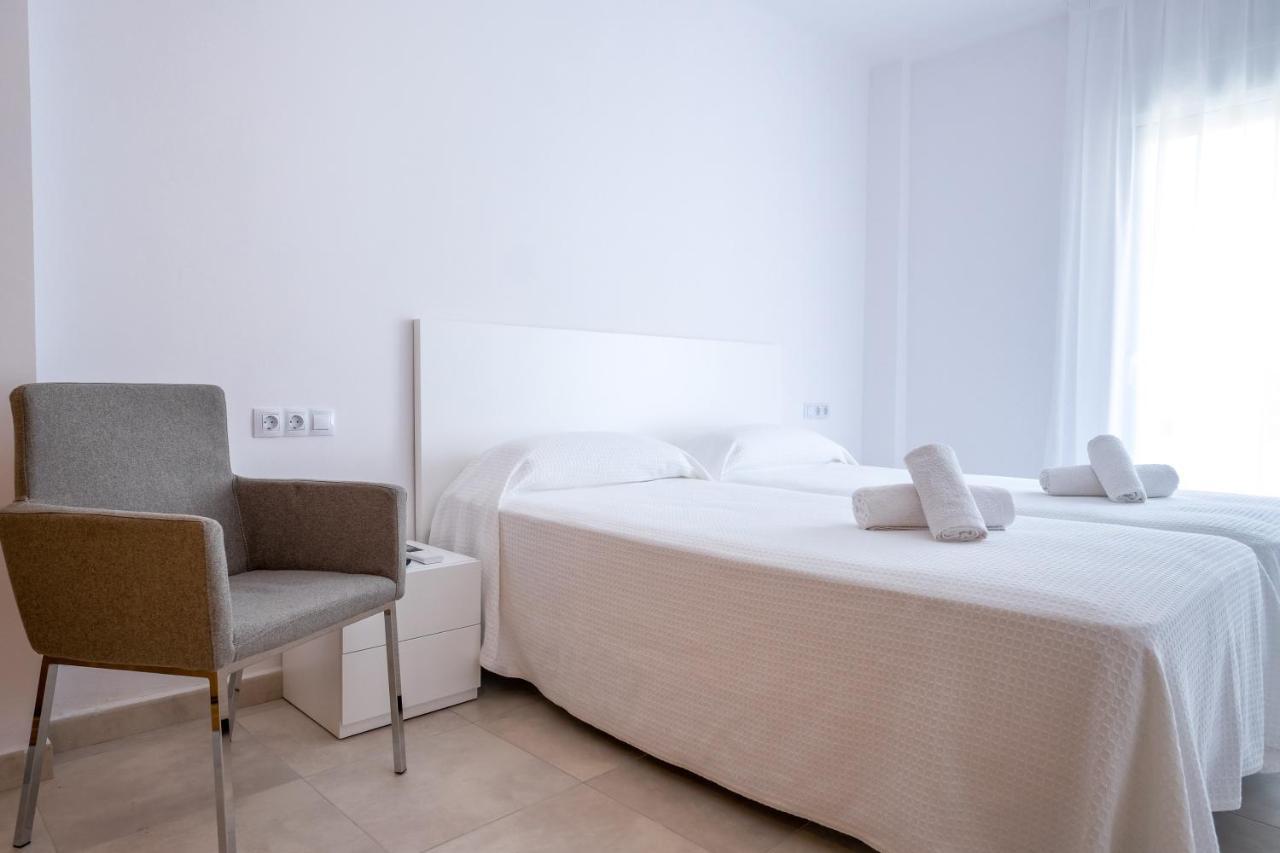 Sal Mar Suites Santa Eularia des Riu Zewnętrze zdjęcie