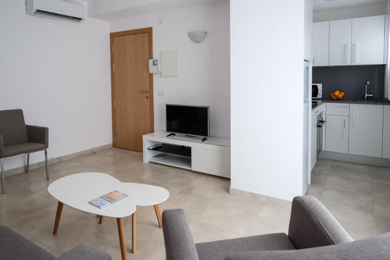 Sal Mar Suites Santa Eularia des Riu Zewnętrze zdjęcie